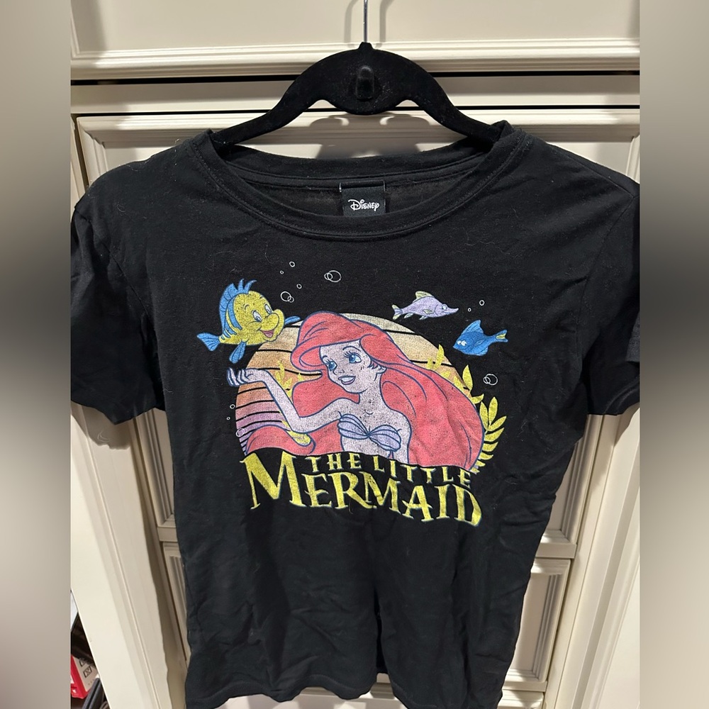 Disney The Little Mermaid Black TShirt Medium